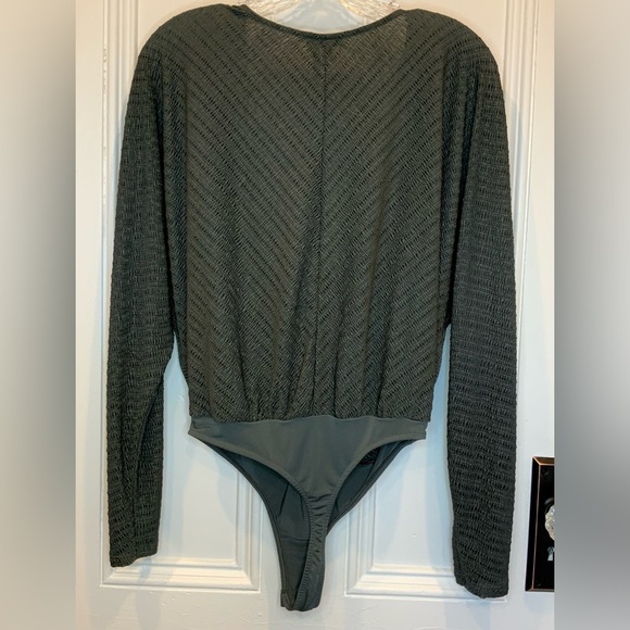 Dynamite Deep V Long Sleeve Body Suit - Size M - Picture 2 of 4